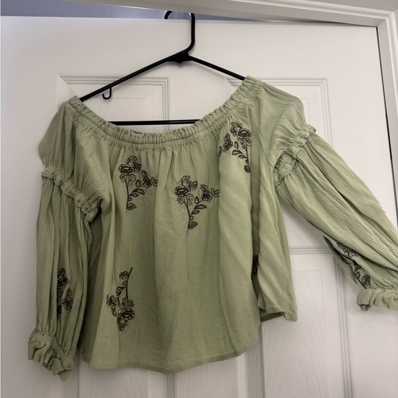 Floral Embroidered Green Women's Top - Picture 2 of 2
